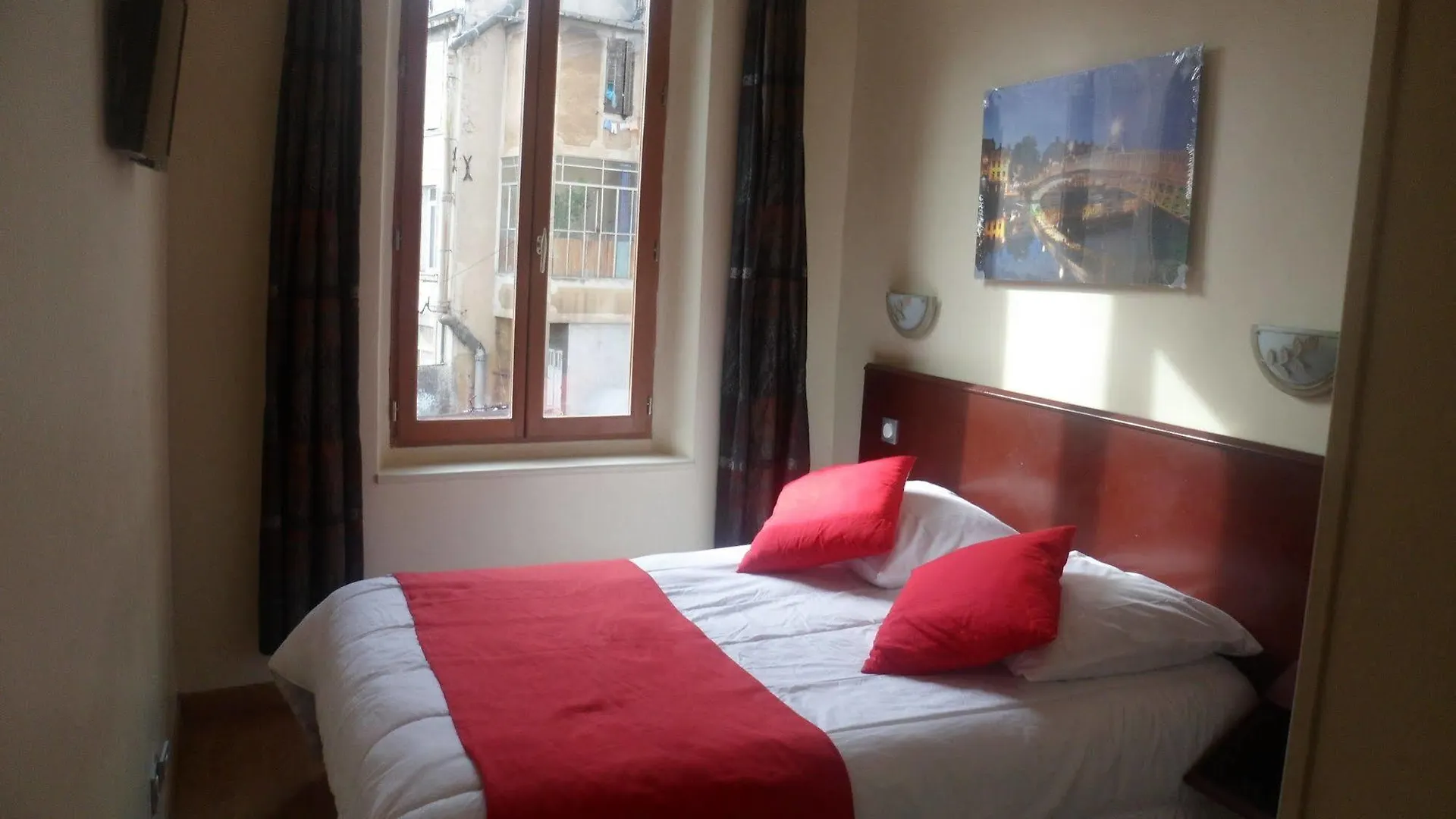 **  Hotel Victory Marseille France