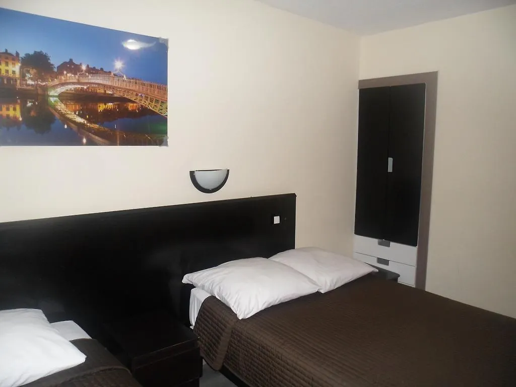 **  Hotel Victory Marseille France