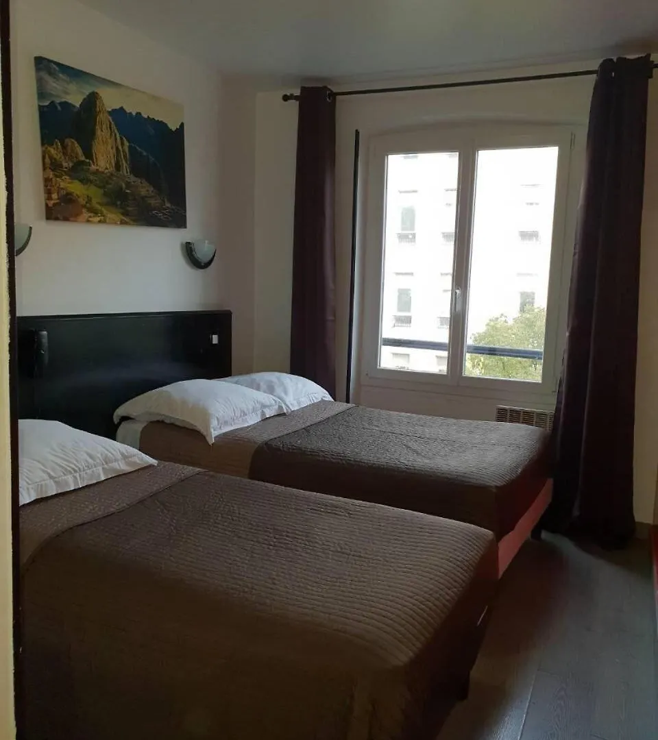 Hotel Victory Marseille 2*,  France